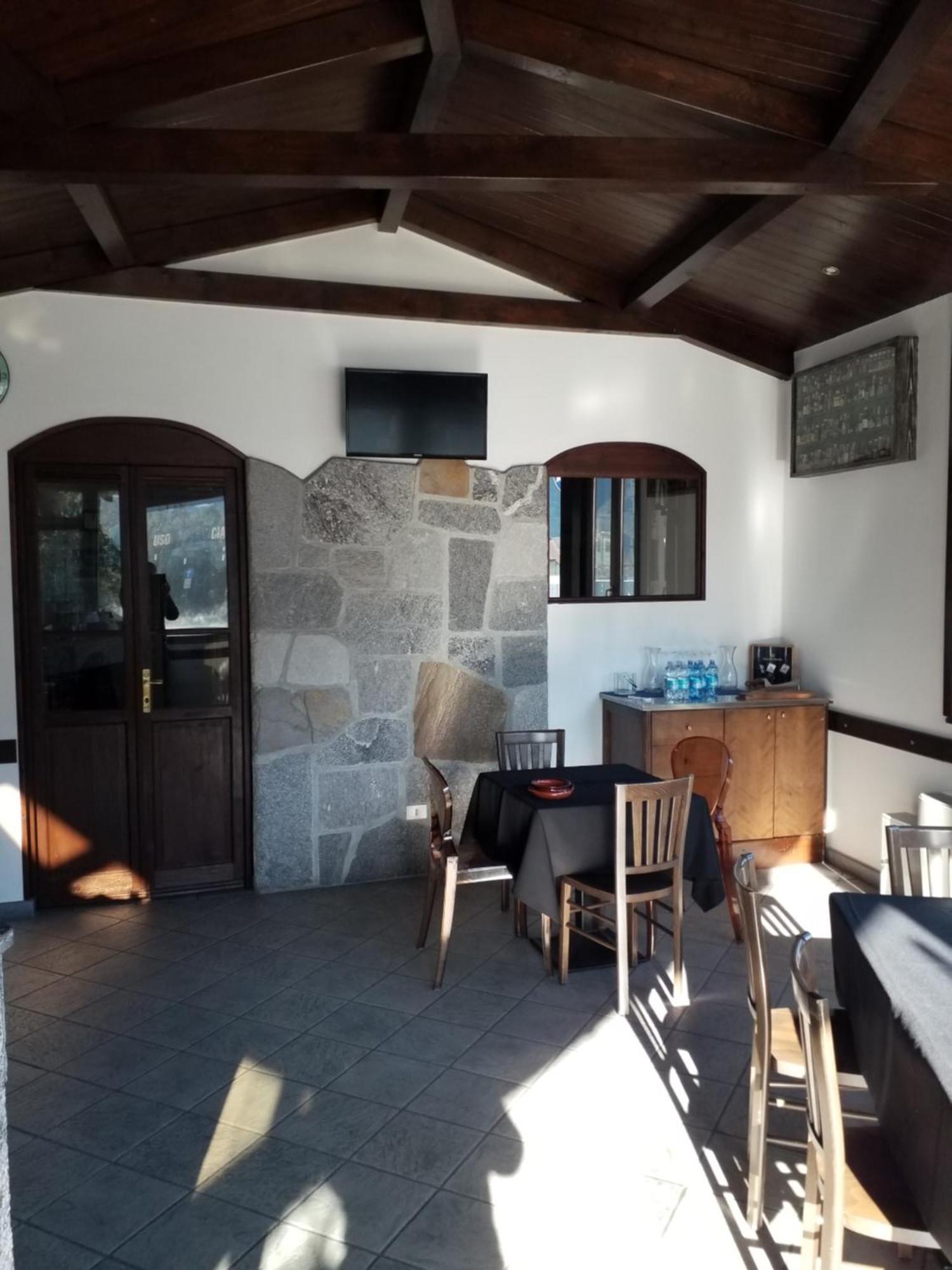 Casa Nunzia Bed & Breakfast Domodossola Bagian luar foto